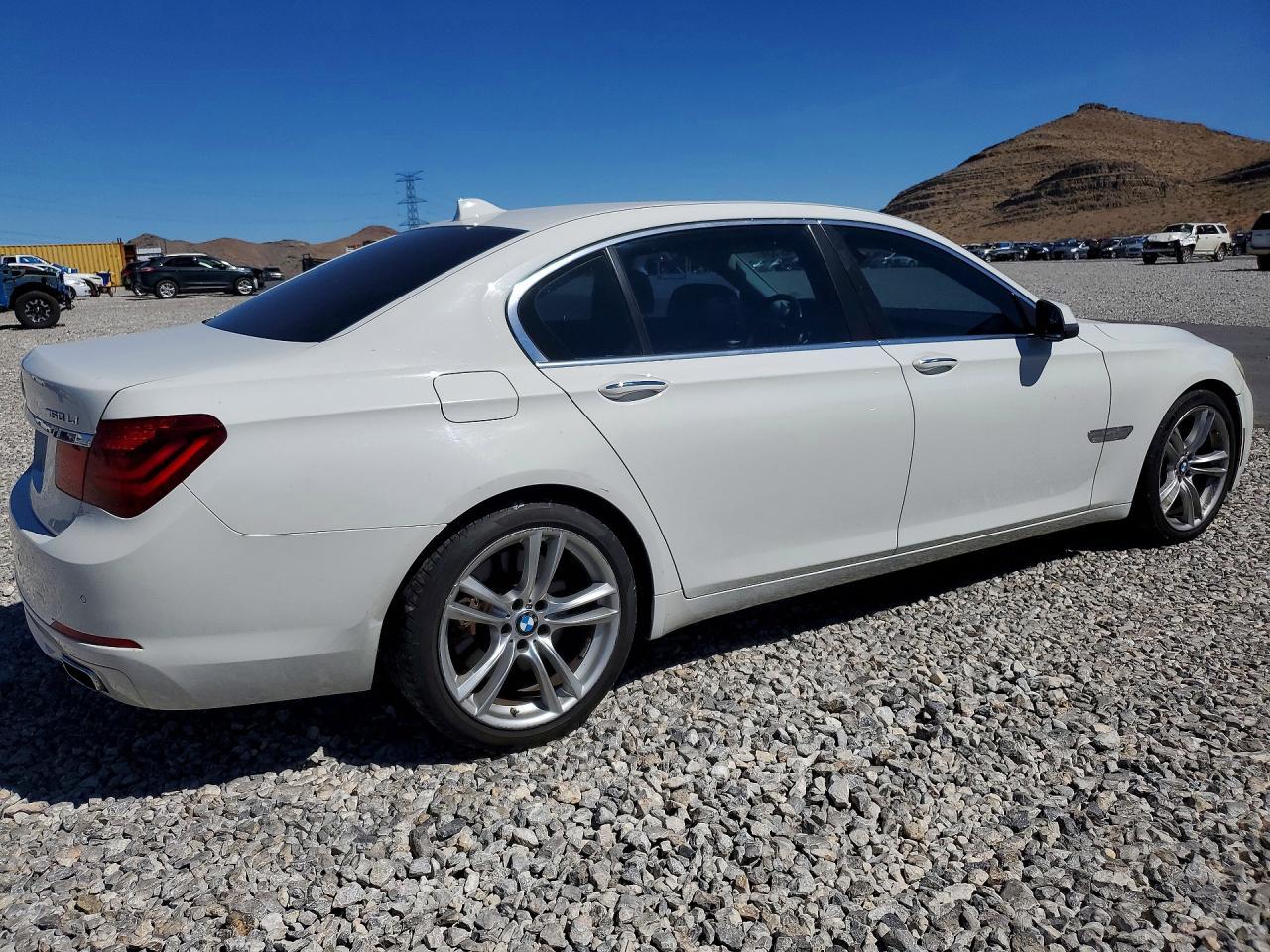 2013 BMW 750 Li - Фото 3