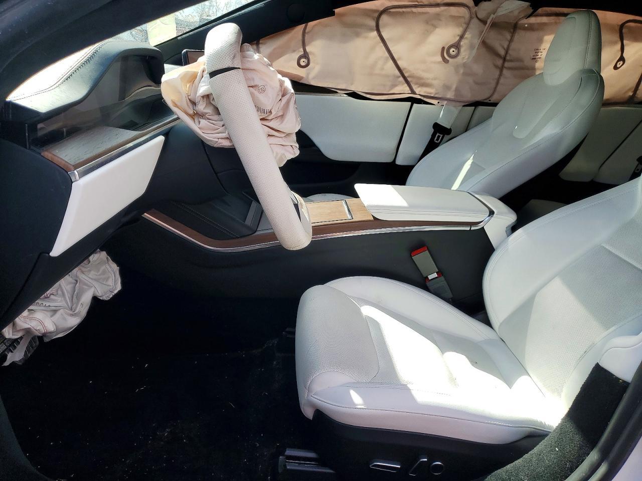 2022 Tesla Model S - Фото 7