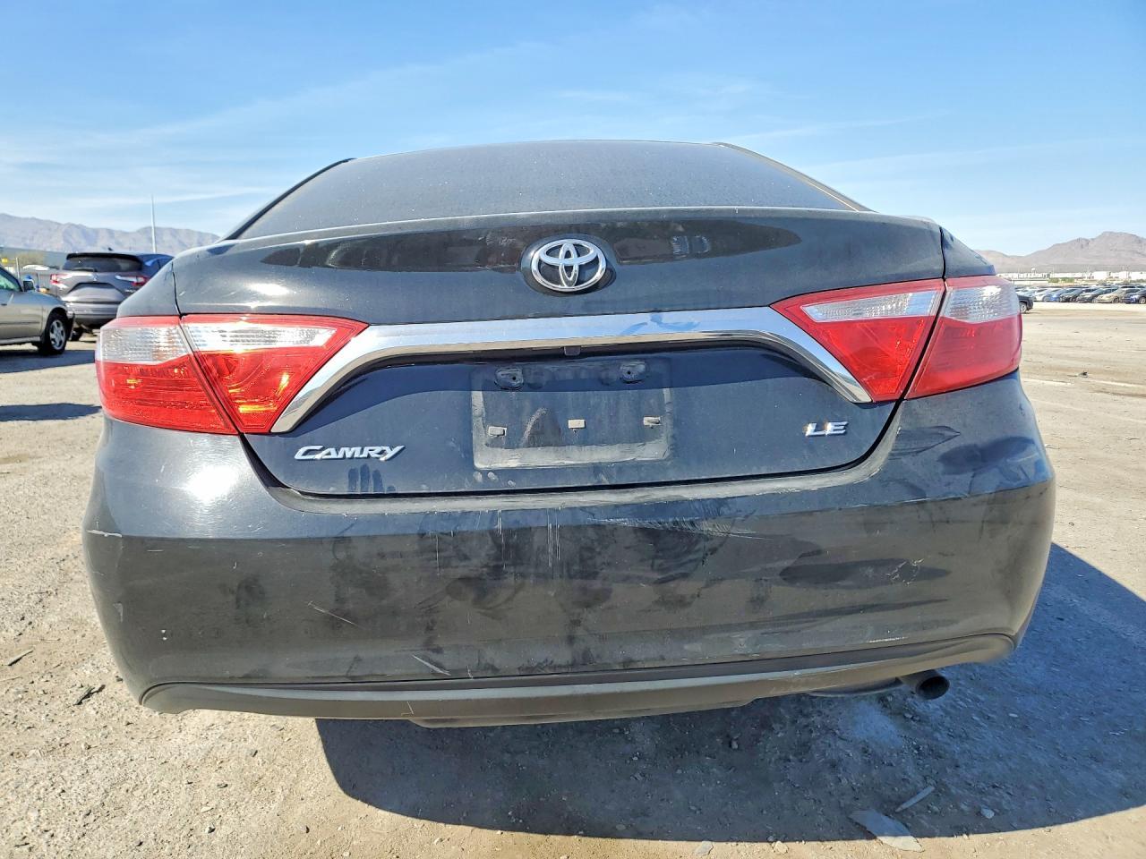 2015 Toyota Camry Le - Фото 6