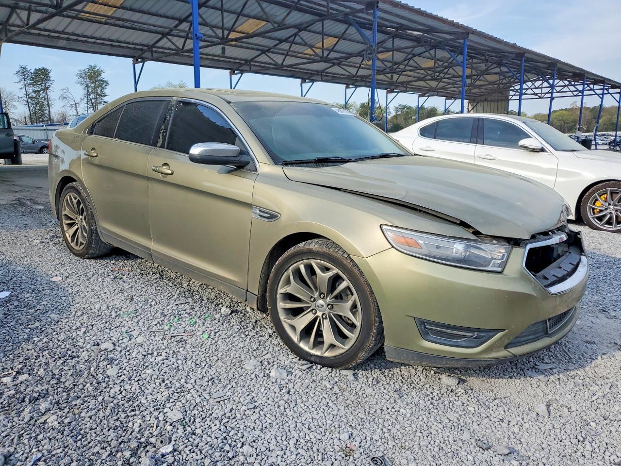 2013 Ford Taurus Limited - Image 4