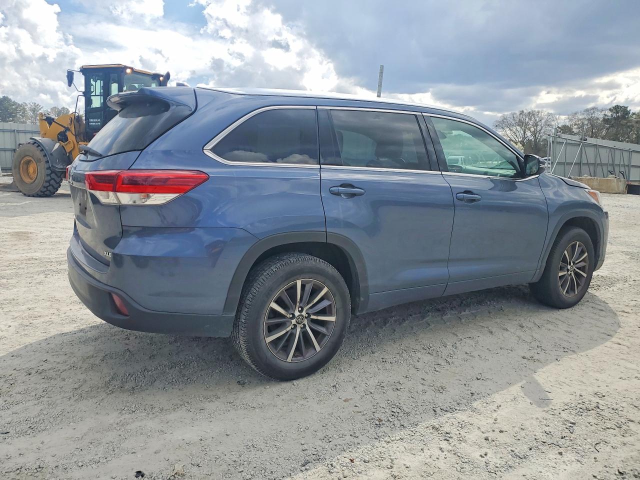 2018 Toyota Highlander Xle - Image 3