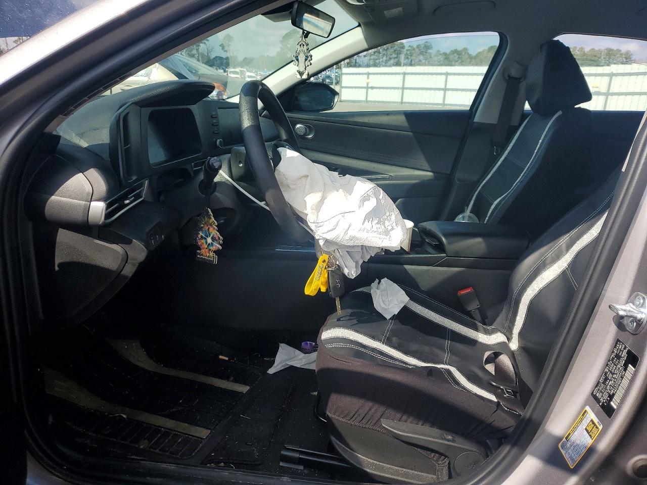 2025 Hyundai Elantra Se - Фото 7