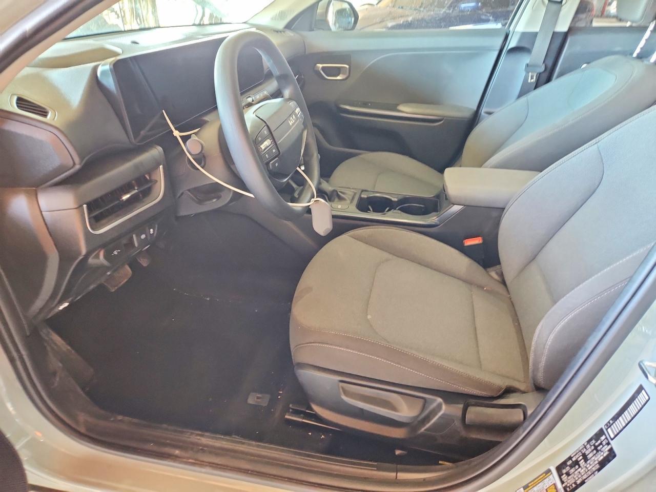 2025 Kia K4 Lxs - Image 7