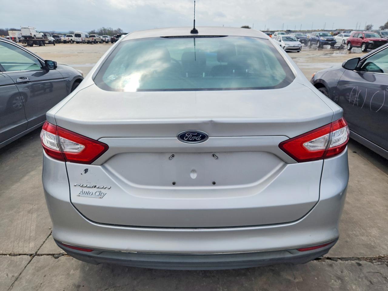 2013 Ford Fusion - Фото 6