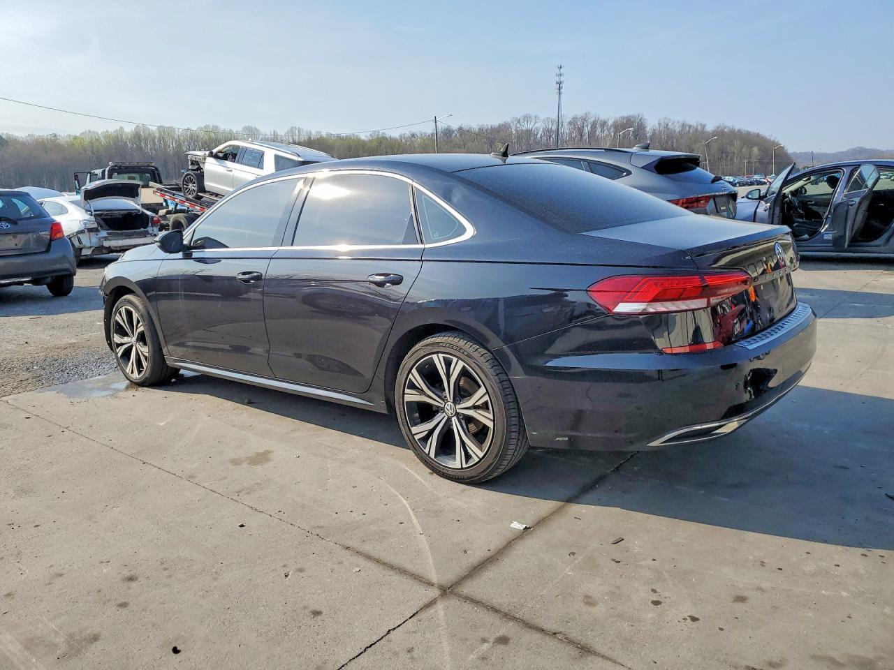 2021 Volkswagen Passat Se - Фото 2