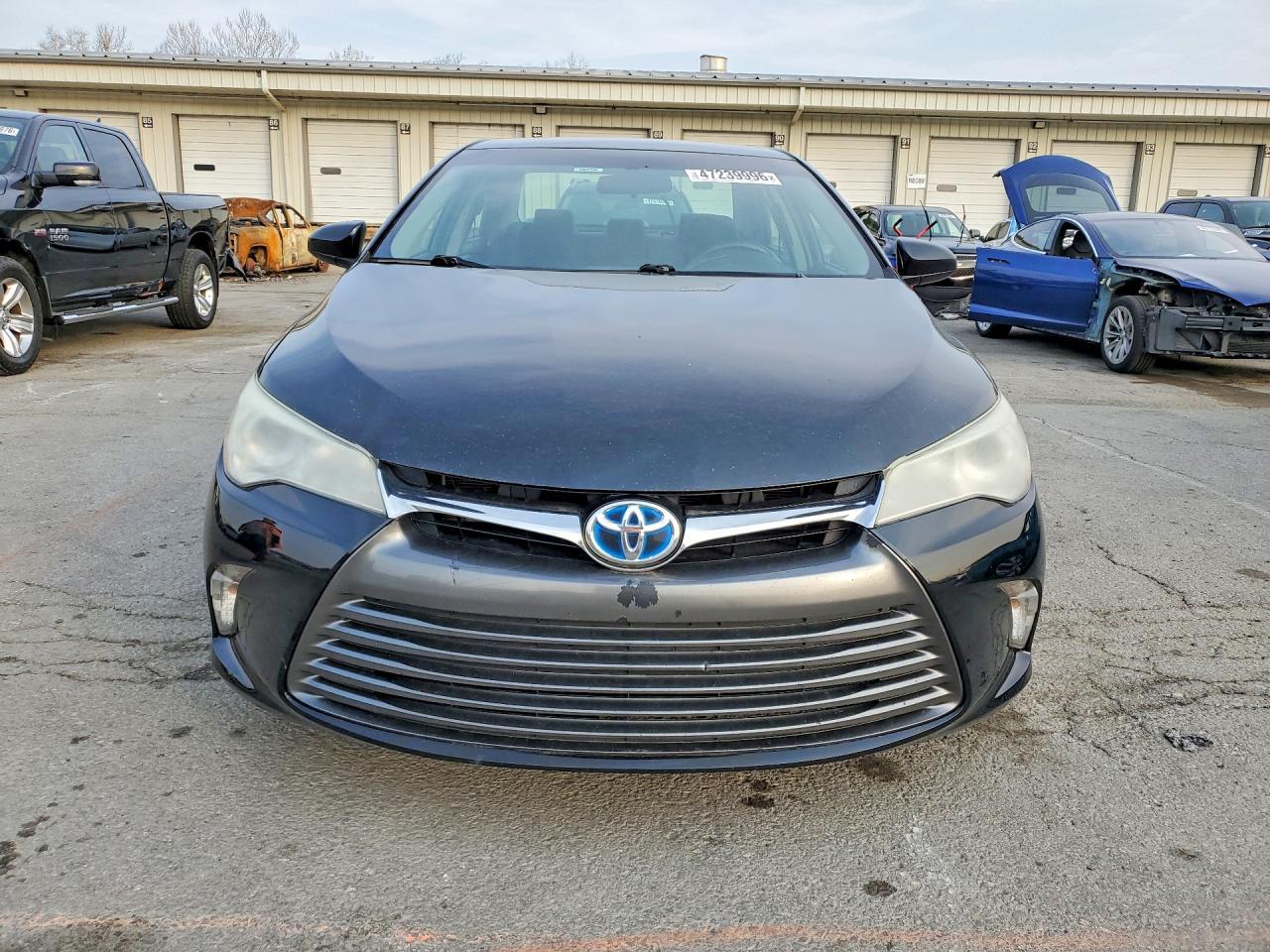 2016 Toyota Camry Hybrid Le - Фото 5