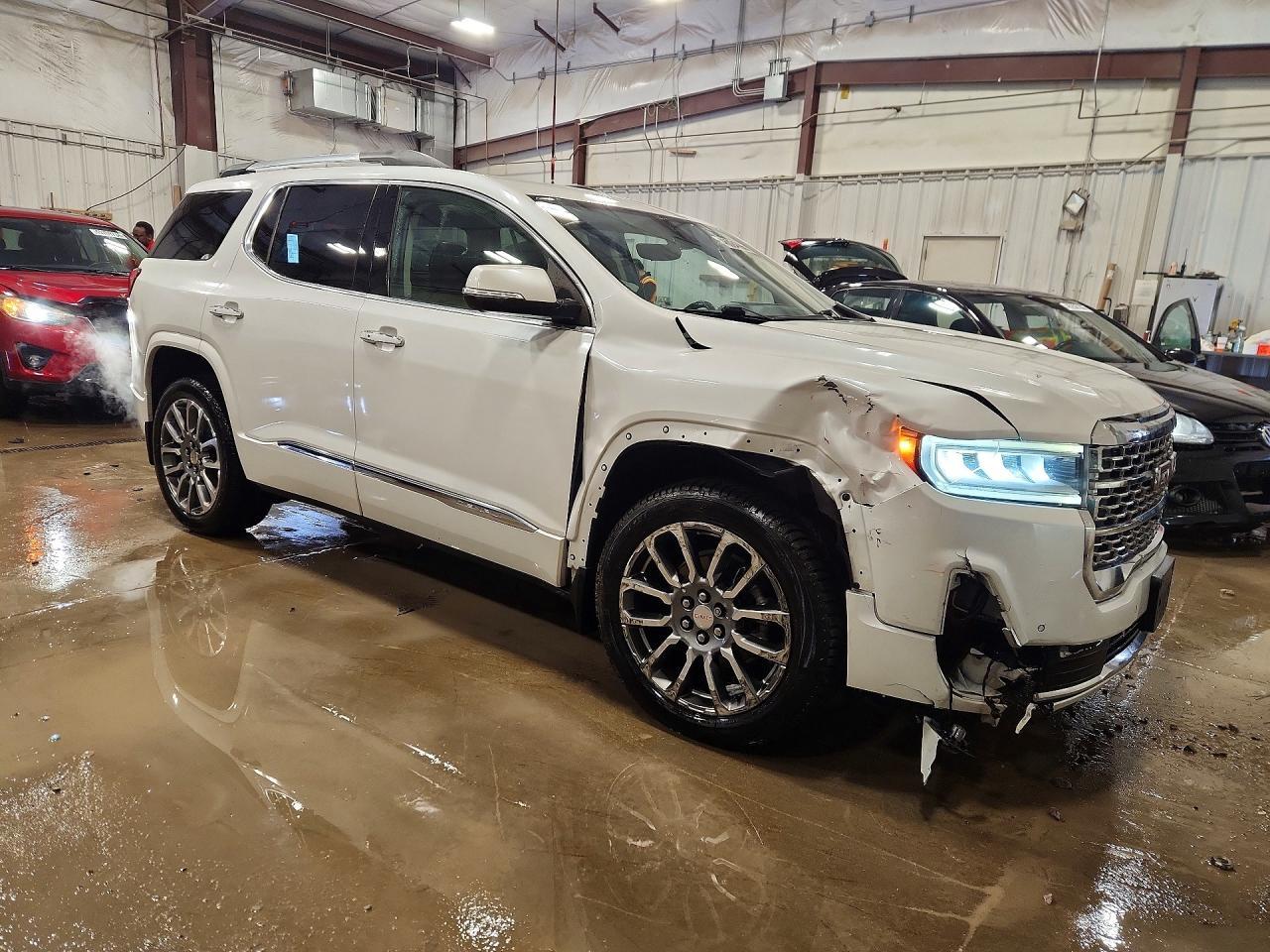 2021 GMC Acadia Denali - Image 4