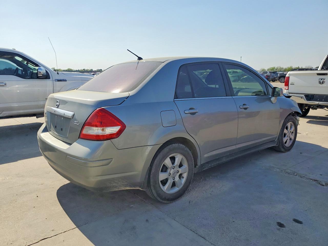 2008 Nissan Versa 1.8 S - Фото 3
