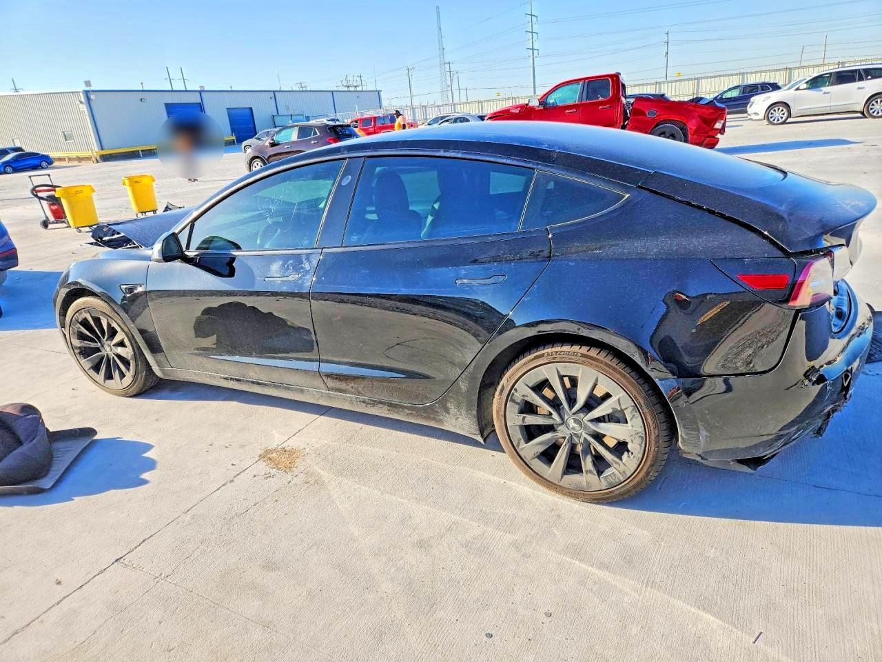 2021 Tesla Model 3 - Фото 2