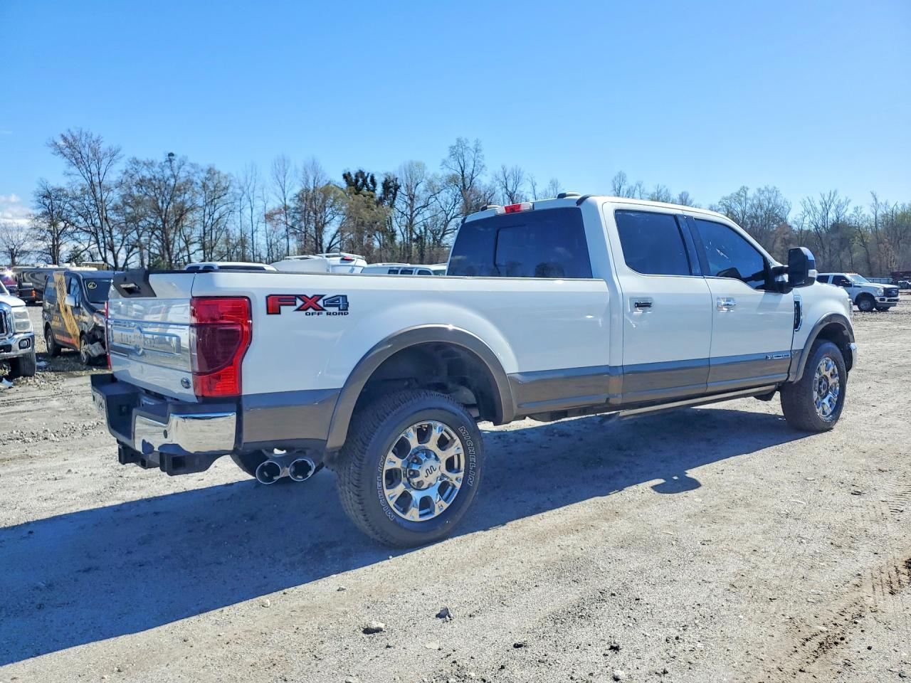 2021 Ford F350 Super Duty - Фото 3