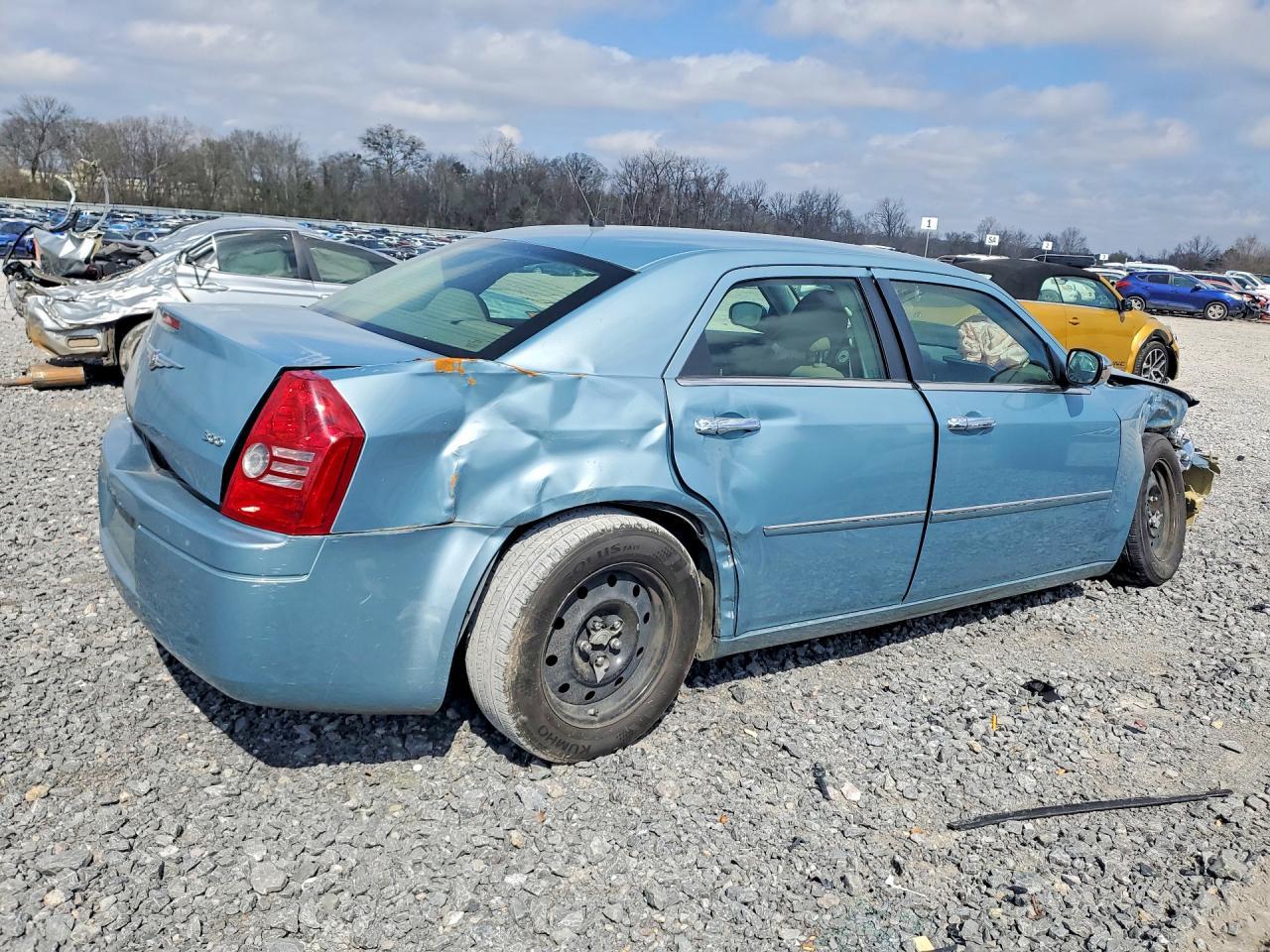 2008 Chrysler 300 Lx - Image 3