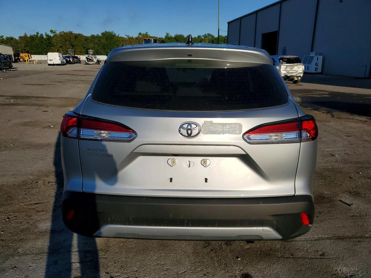 2025 Toyota Corolla Cross L - Фото 6
