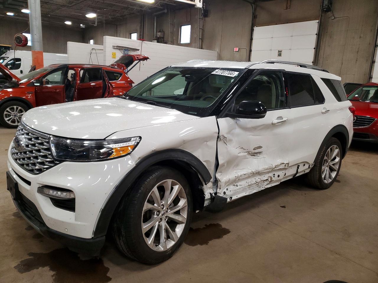 2023 Ford Explorer Platinum