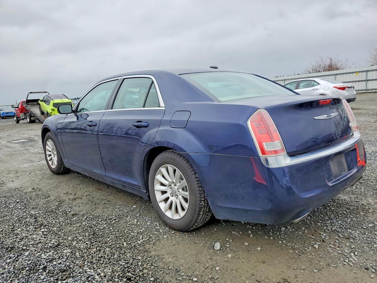 2014 Chrysler 300 - Фото 2