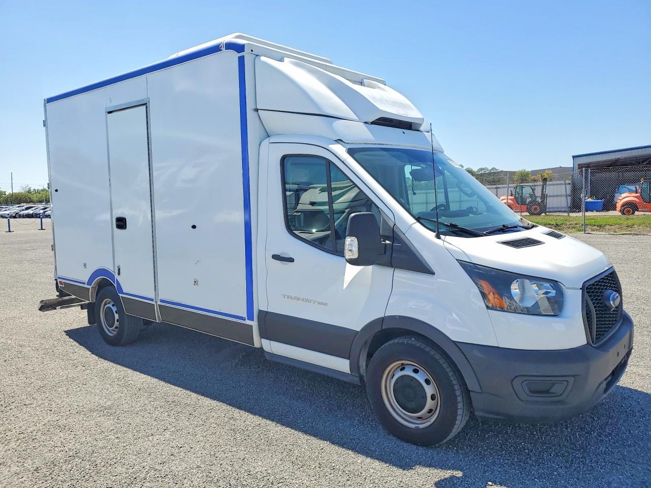 2020 Ford Transit Delivery Truck - Фото 4