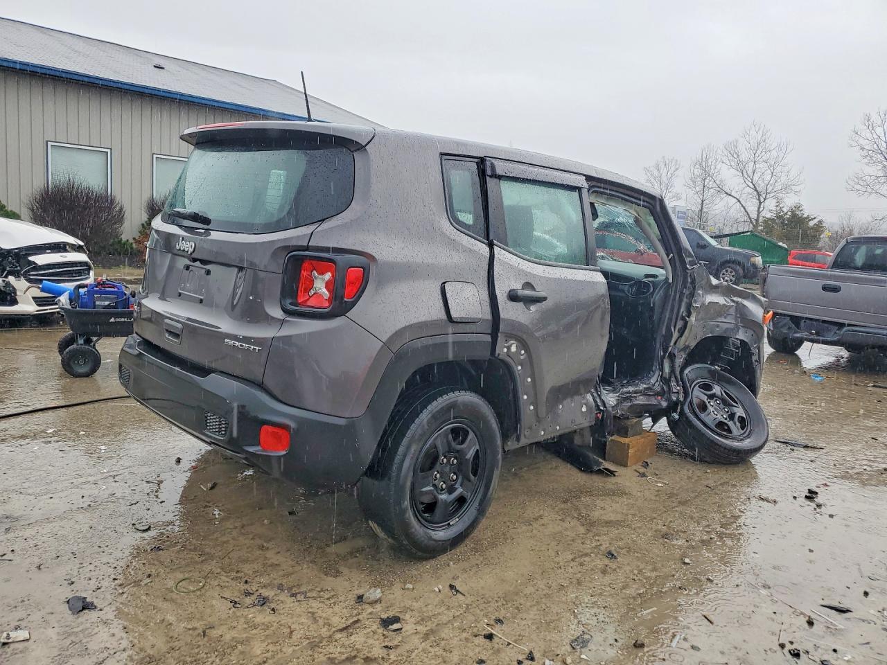 2021 Jeep Renegade Sport - Фото 3