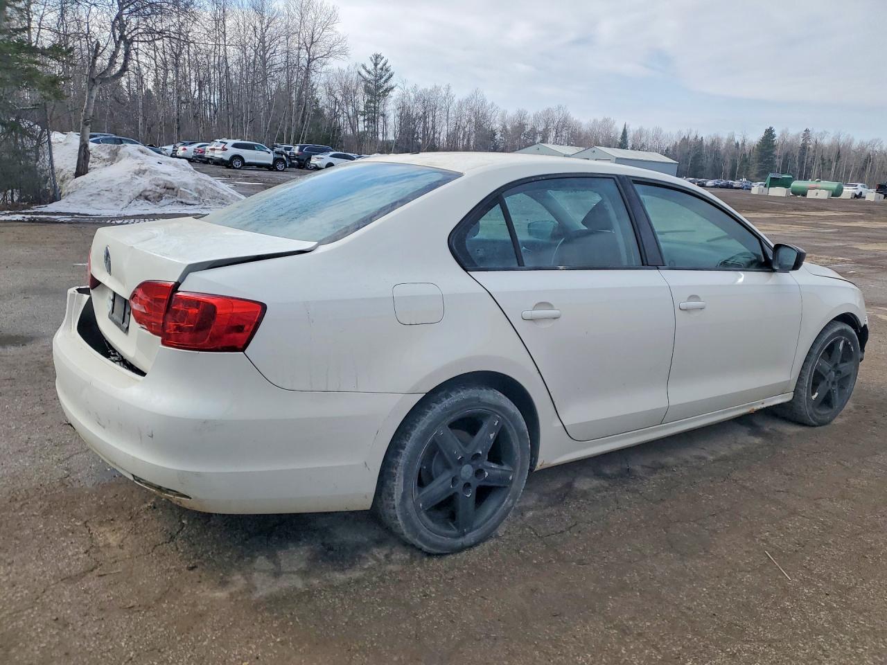 2013 Volkswagen Jetta Base - Image 3