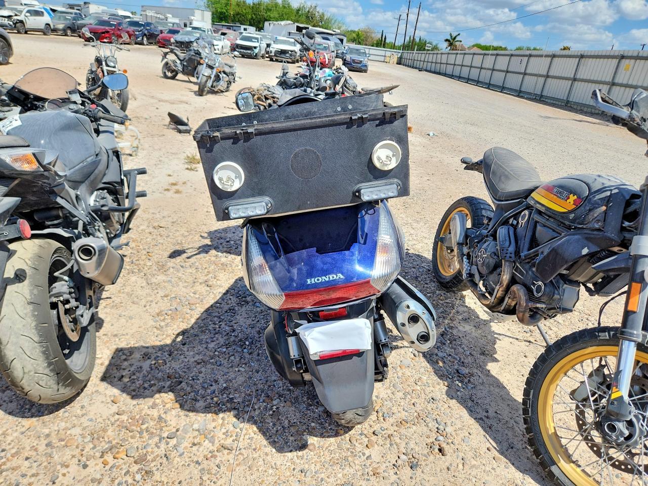 2006 Honda Fsc600 D - Image 4