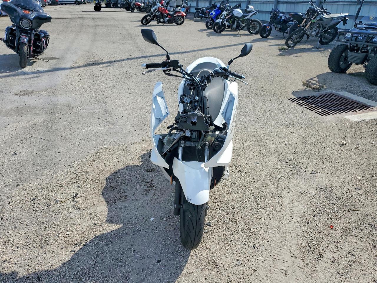 2022 Honda Ww150 A - Фото 2