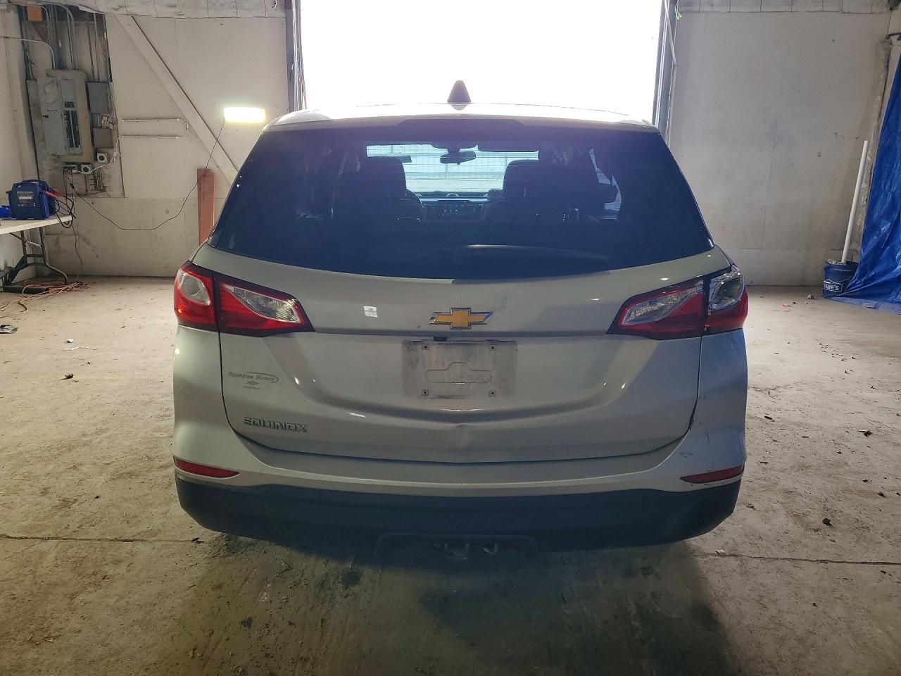 2019 Chevrolet Equinox Ls - Фото 6