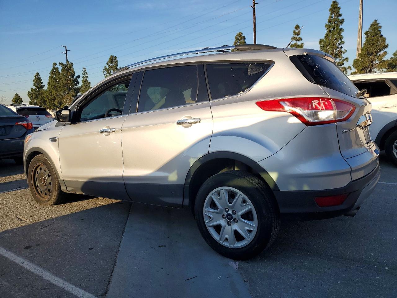 2016 Ford Escape Se - Фото 2