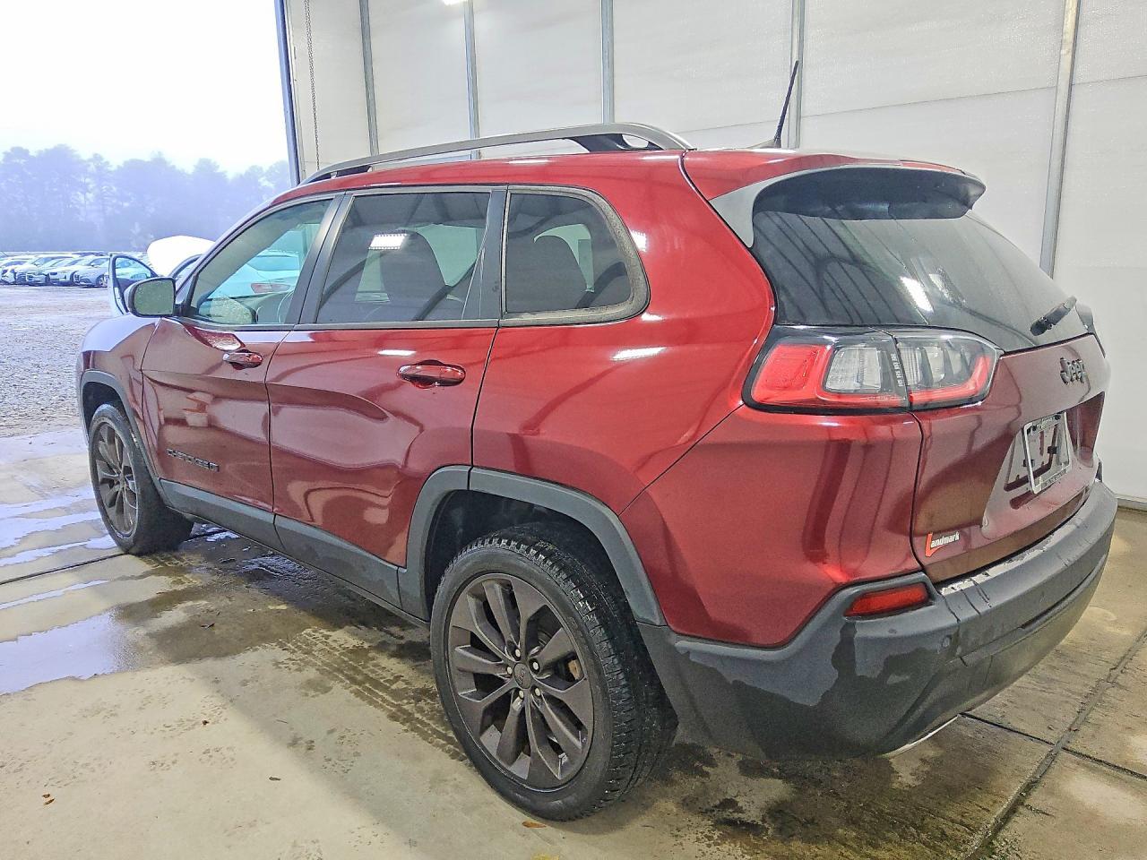 2021 Jeep Cherokee Latitude Lux - Image 2