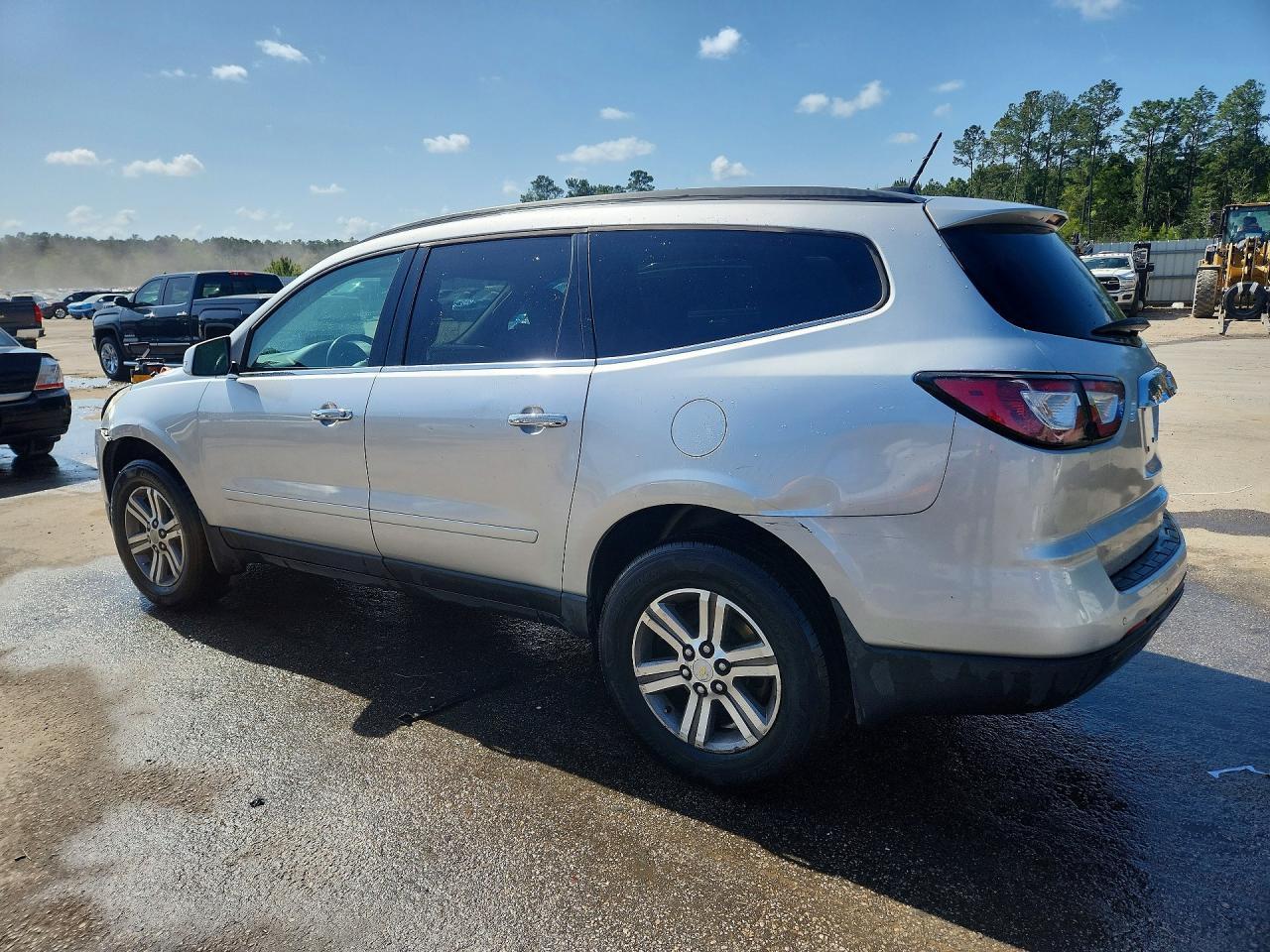 2016 Chevrolet Traverse Lt - Image 2