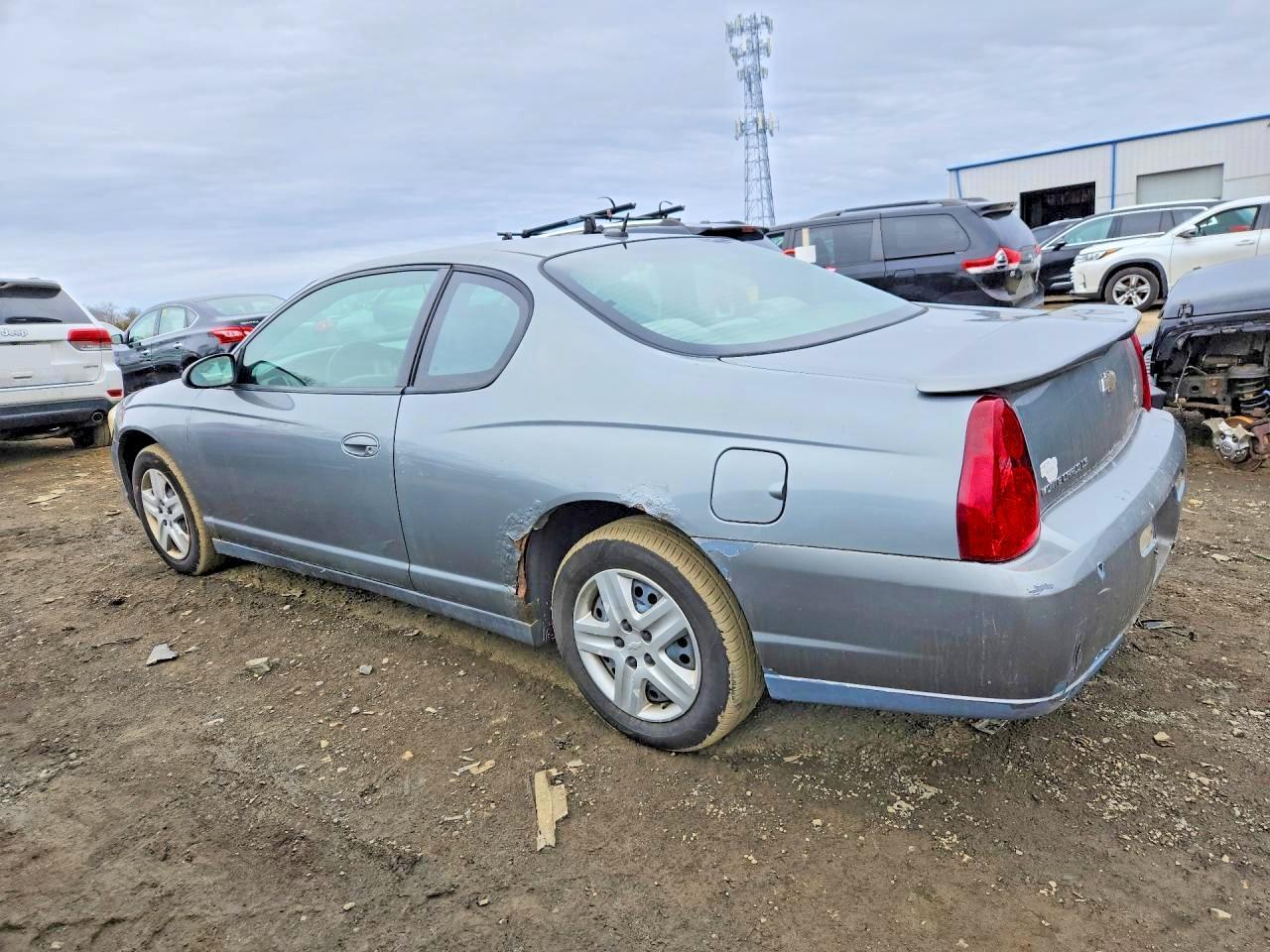 2007 Chevrolet Monte Carlo Ls - Image 2