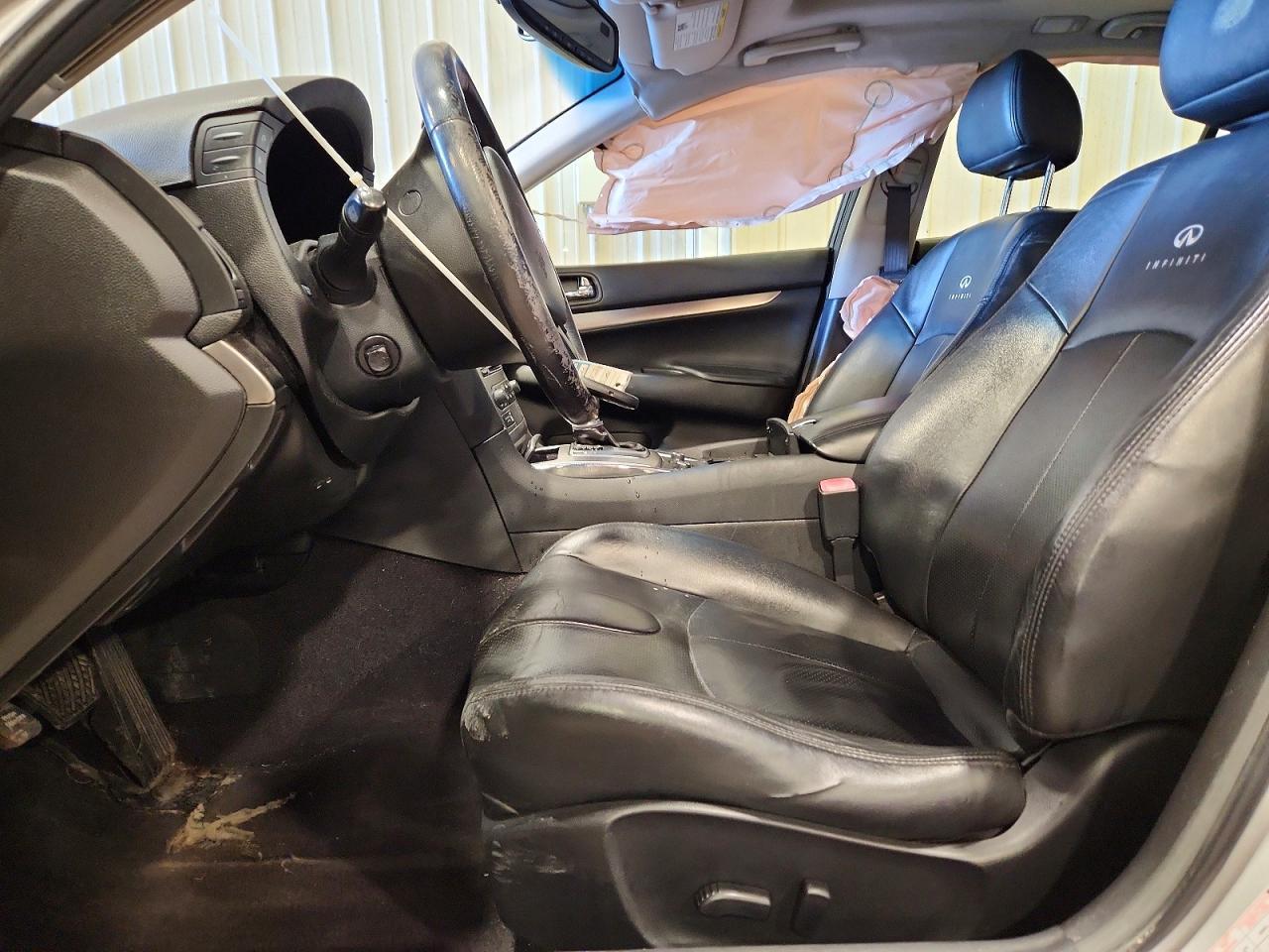 2012 Infiniti G37 - Image 7