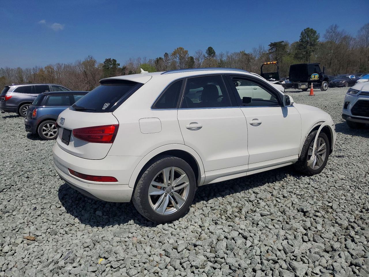 2016 Audi Q3 Premium Plus - Фото 3