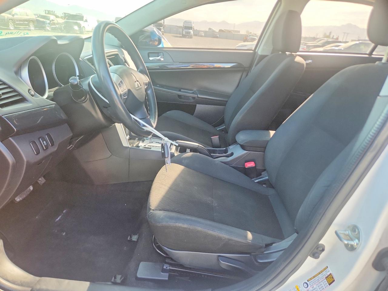 2016 Mitsubishi Lancer Es - Image 7