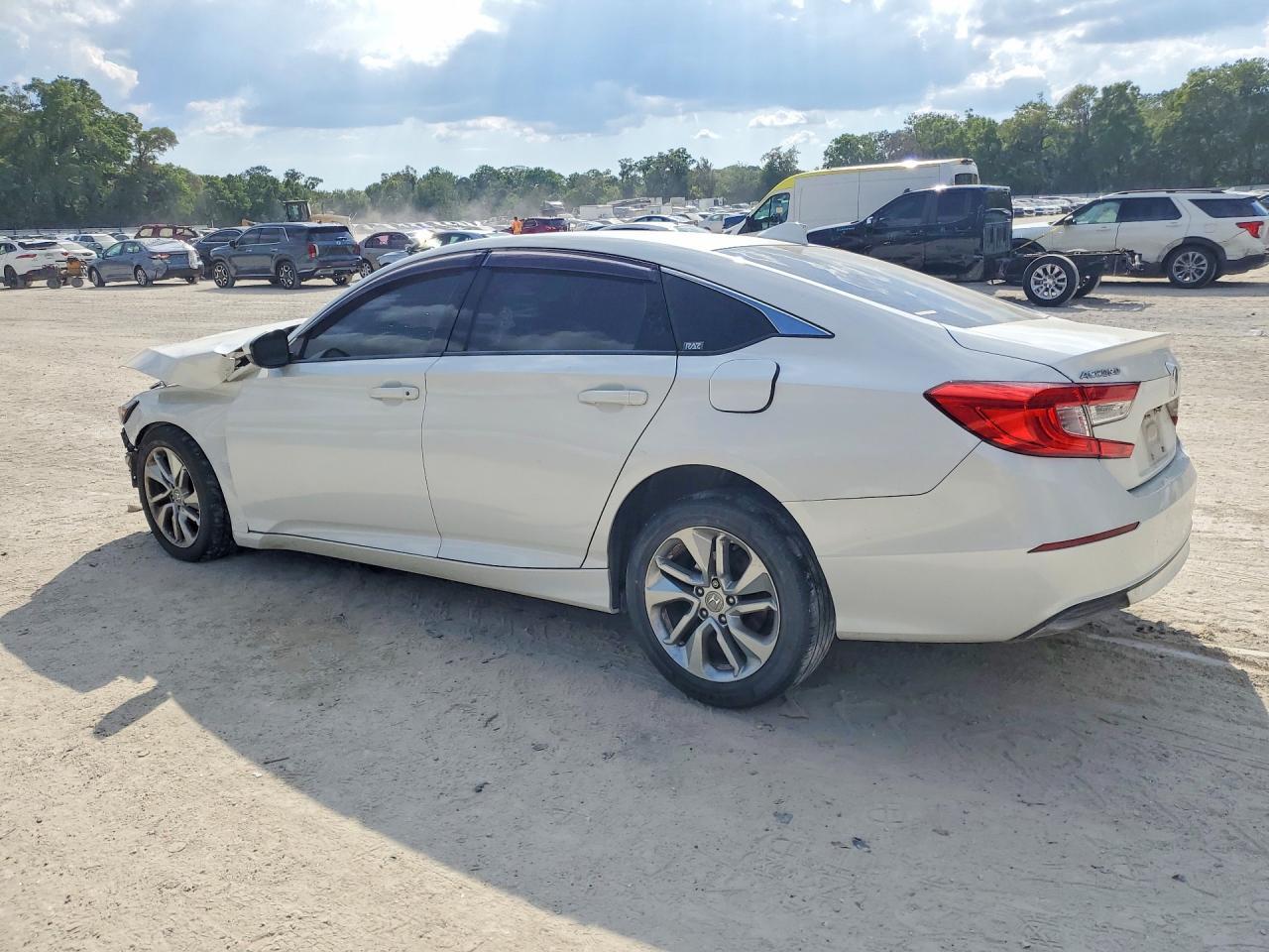 2018 Honda Accord Lx - Фото 2