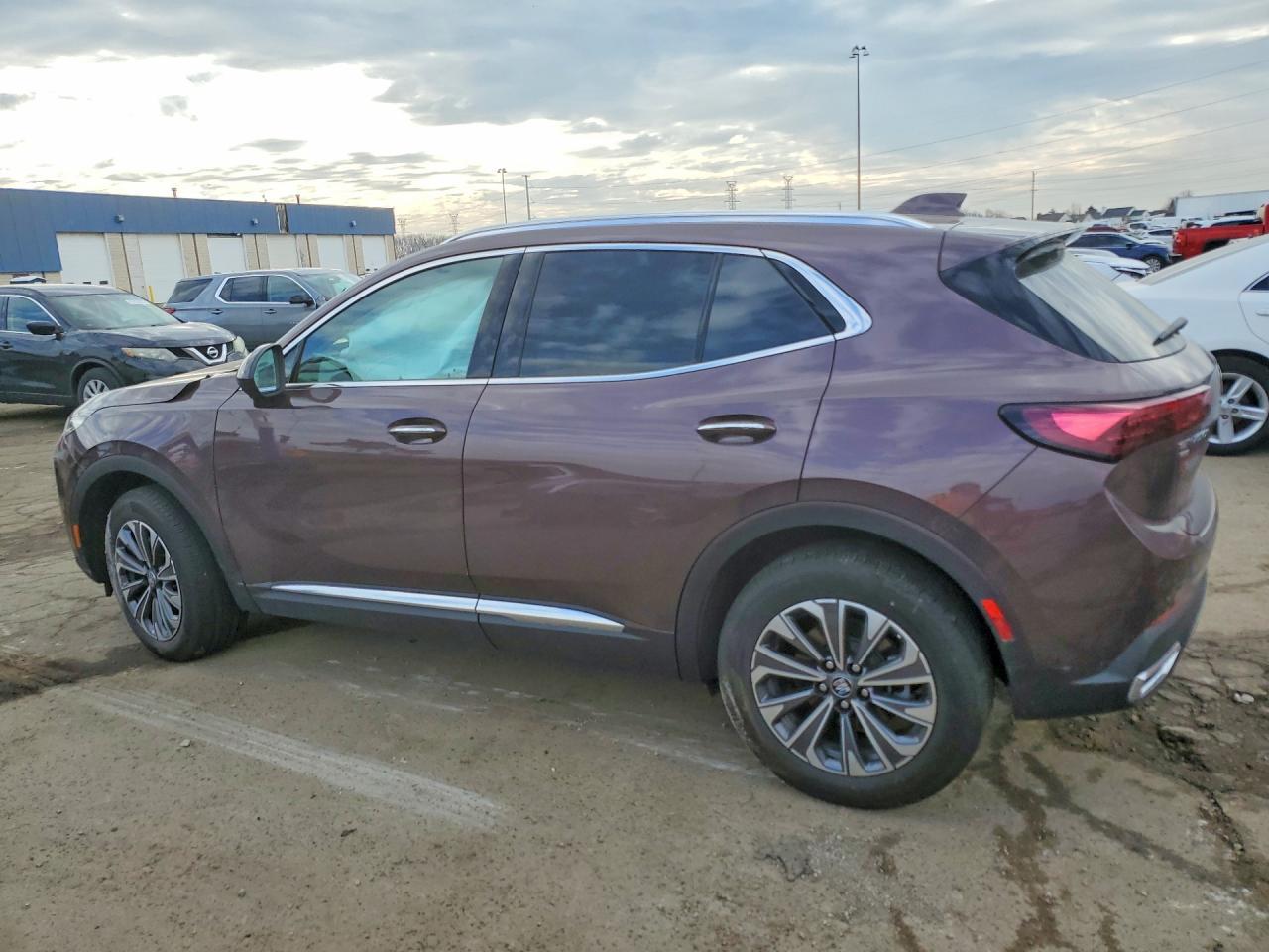 2025 Buick Envision Preferred - Фото 2