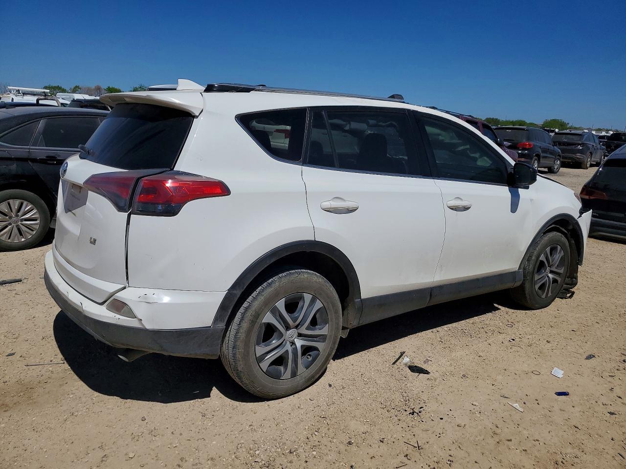 2018 Toyota Rav4 Le - Image 3
