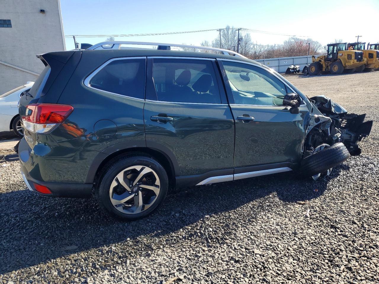 2023 Subaru Forester Touring - Image 3