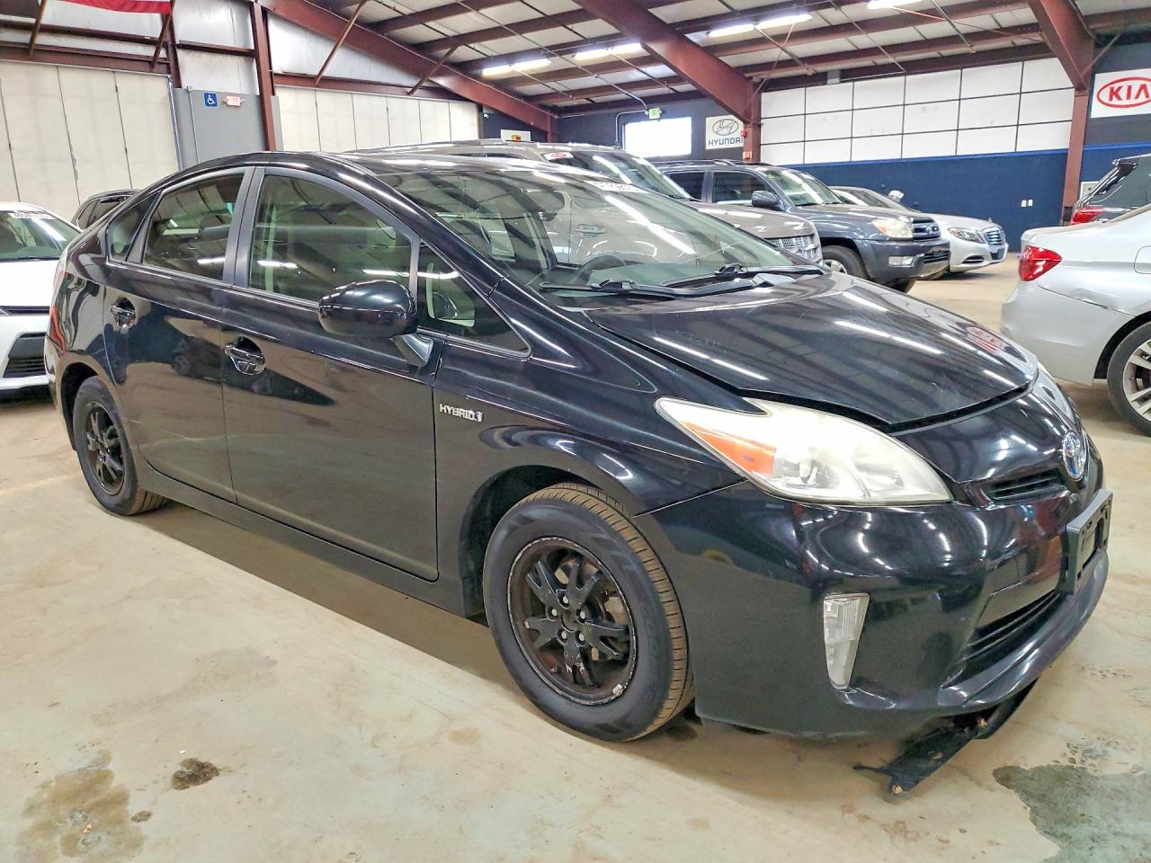2012 Toyota Prius Two - Фото 4