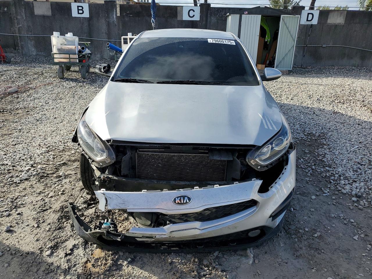 2021 Kia Forte Lxs - Image 5
