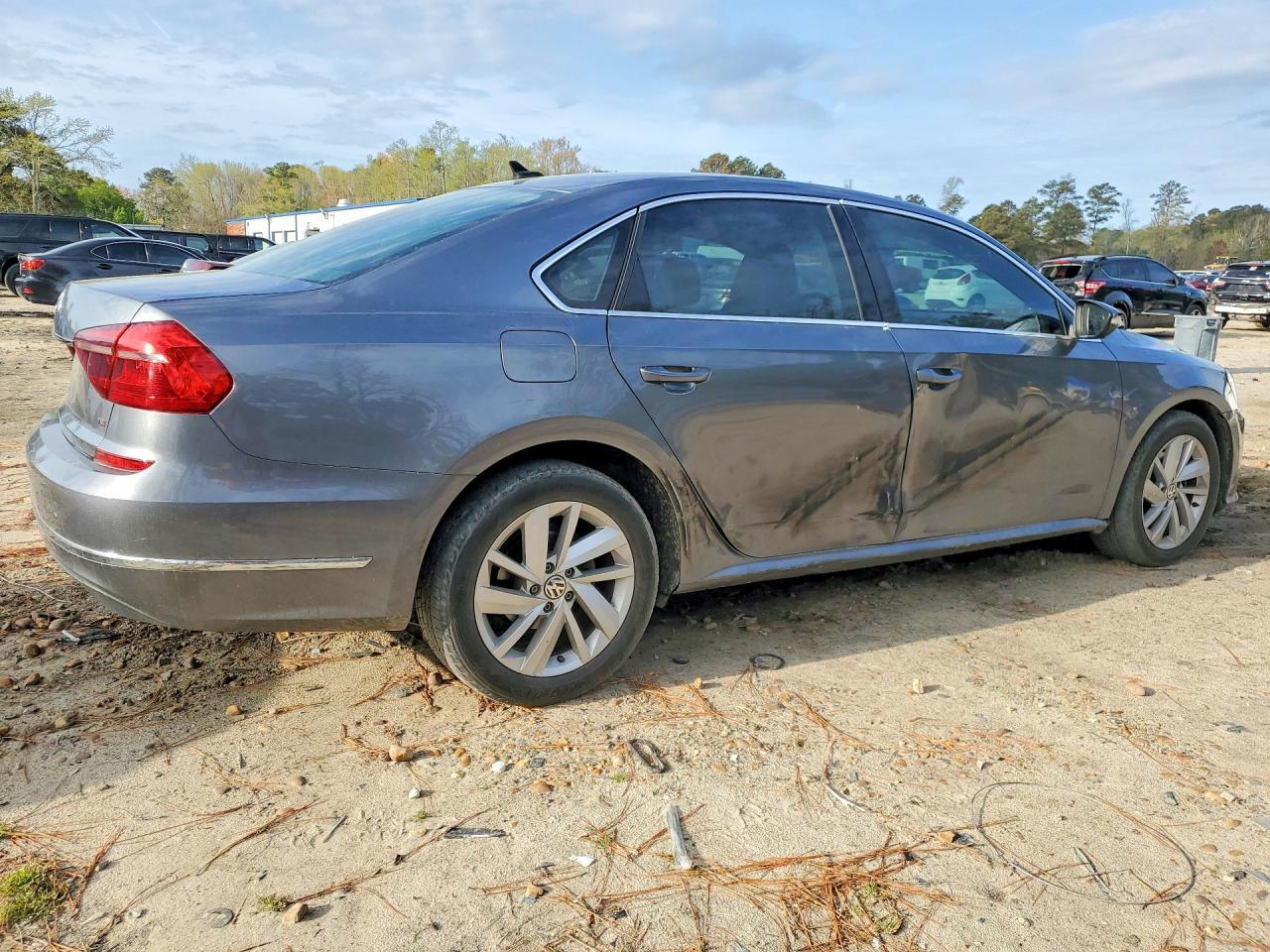 2018 Volkswagen Passat Se - Фото 3