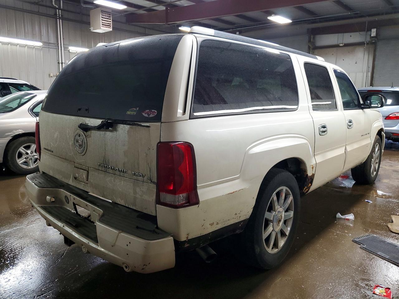2005 Cadillac Escalade Esv - Image 3