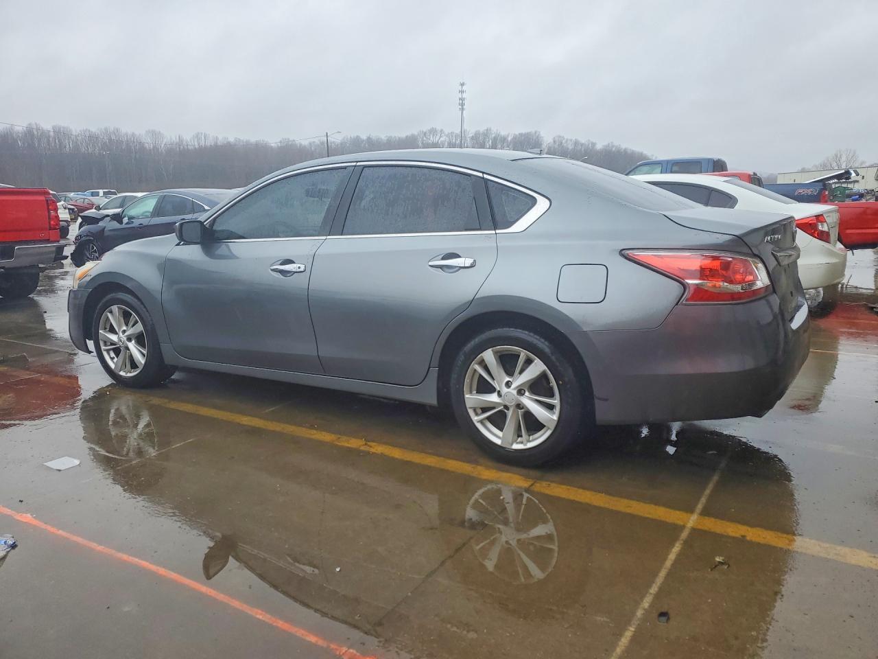 2014 Niss Altima - Фото 2
