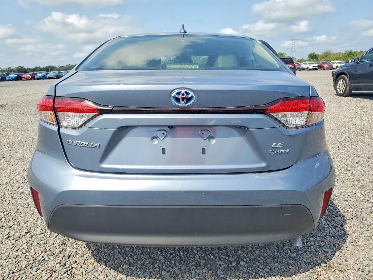 2025 Toyota Corolla Hybrid Le - Image 6