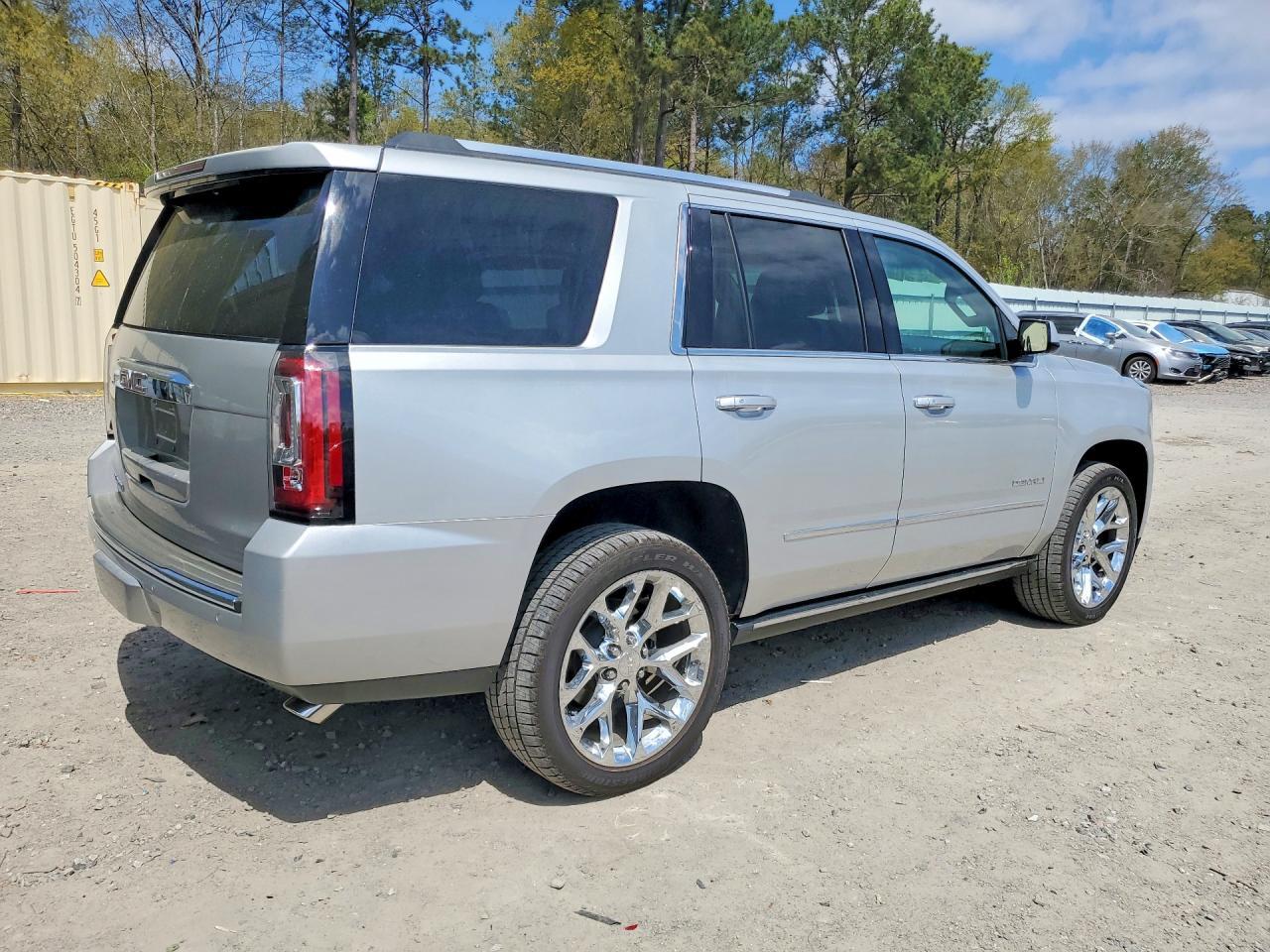 2020 GMC Yukon Denali - Image 3