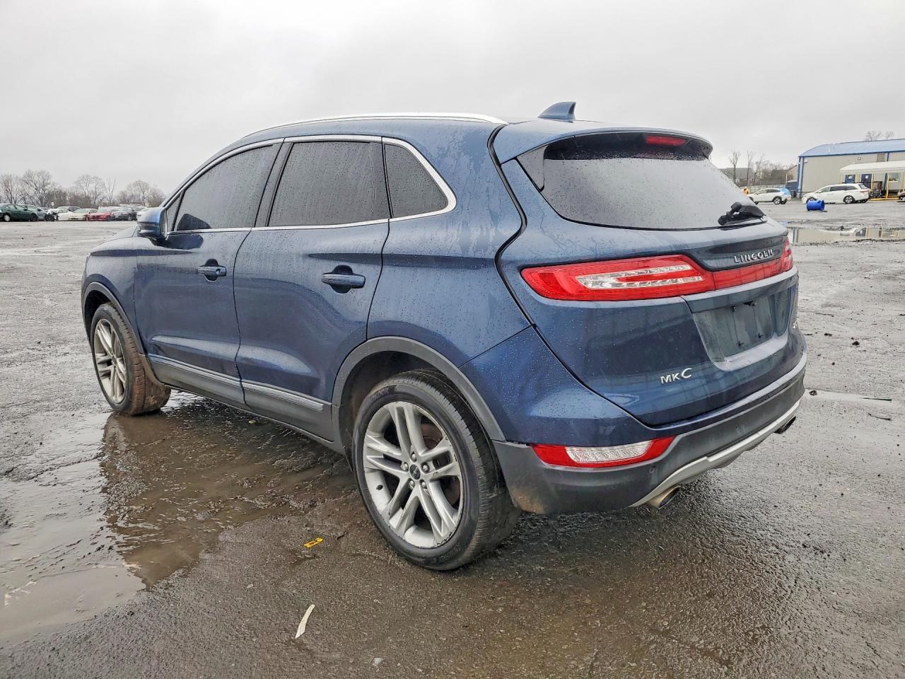 2017 Lincoln Mkc Reserve - Image 2