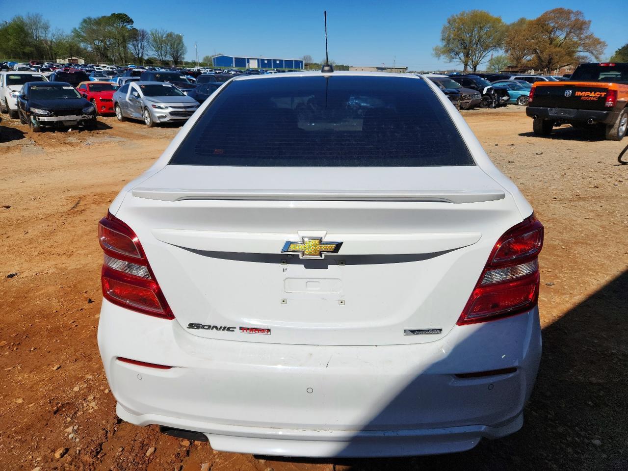 2017 Chevrolet Sonic Premier - Фото 6