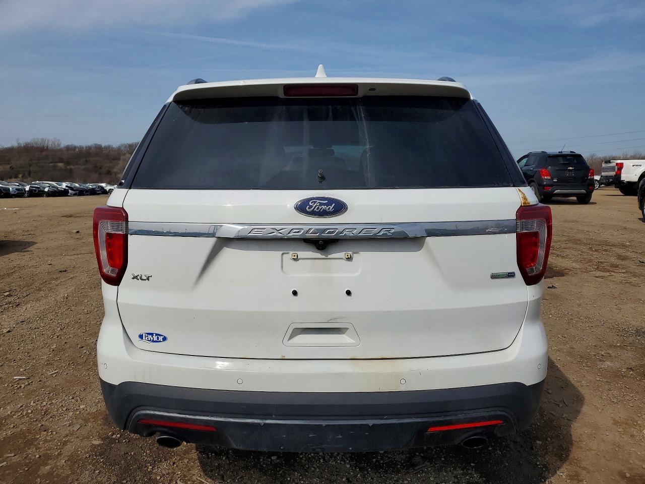 2016 Ford Explorer Xlt - Фото 6