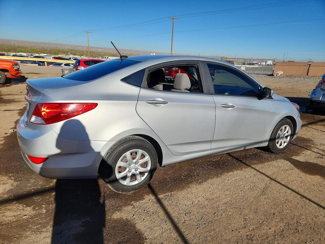 2014 Hyundai Accent Gls - Фото 3