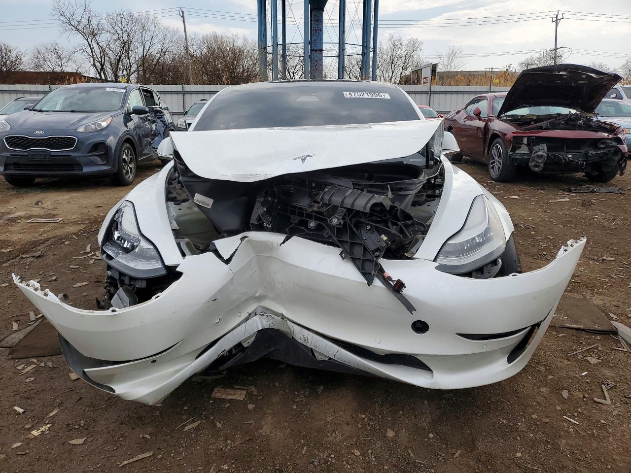 2020 Tesla Model 3 - Фото 5
