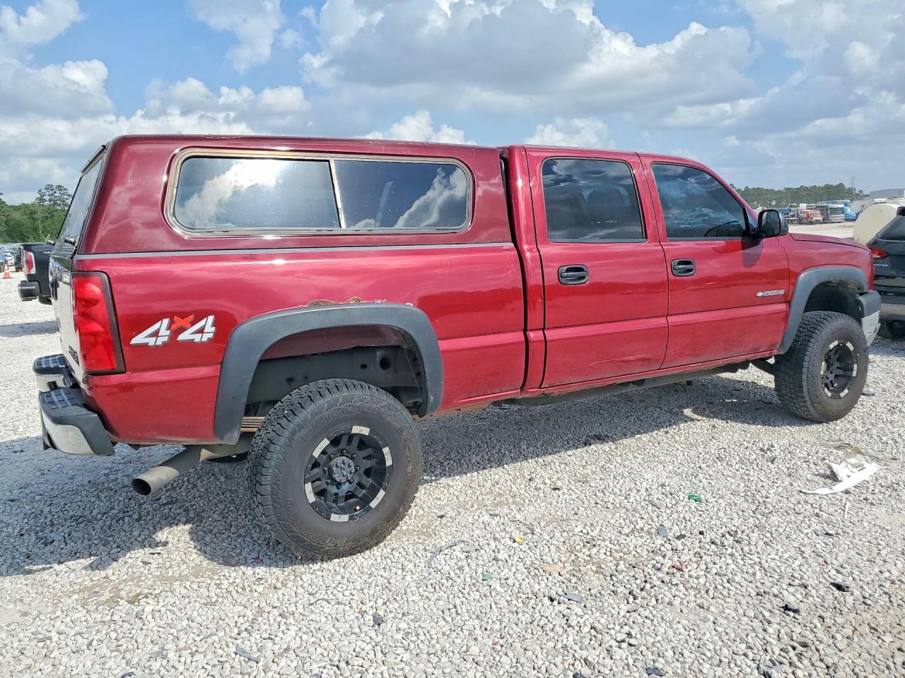 2004 Chevrolet Silverado K2500 Heavy Duty - Фото 3