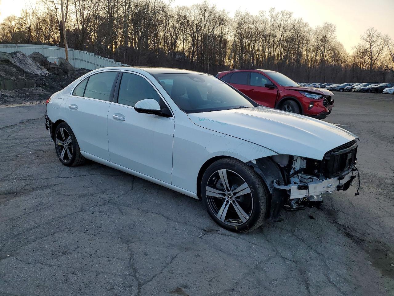 2025 Mercedes-Benz C 300 4Matic - Фото 4