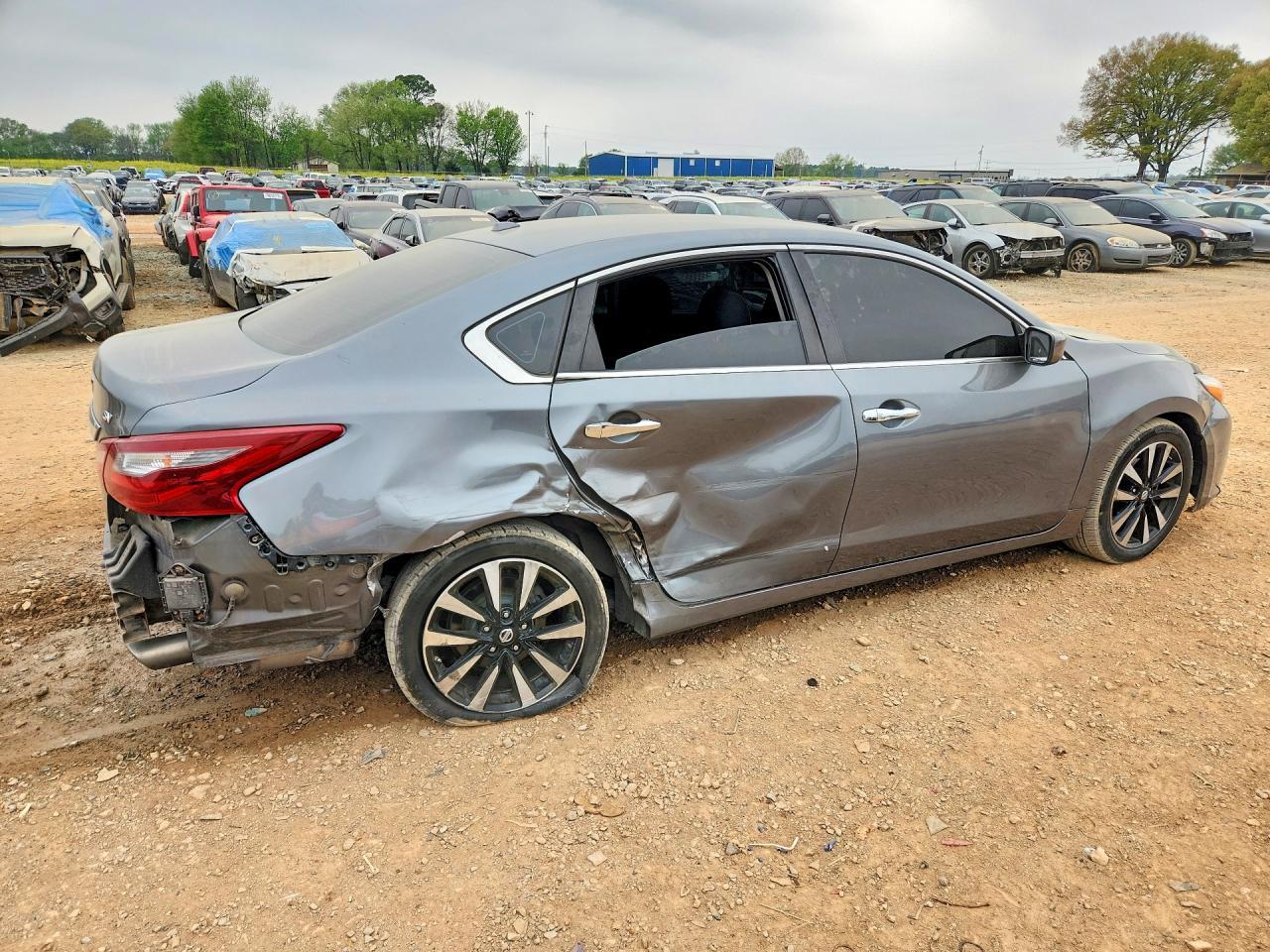 2018 Nissan Altima 2.5 Sv - Image 3